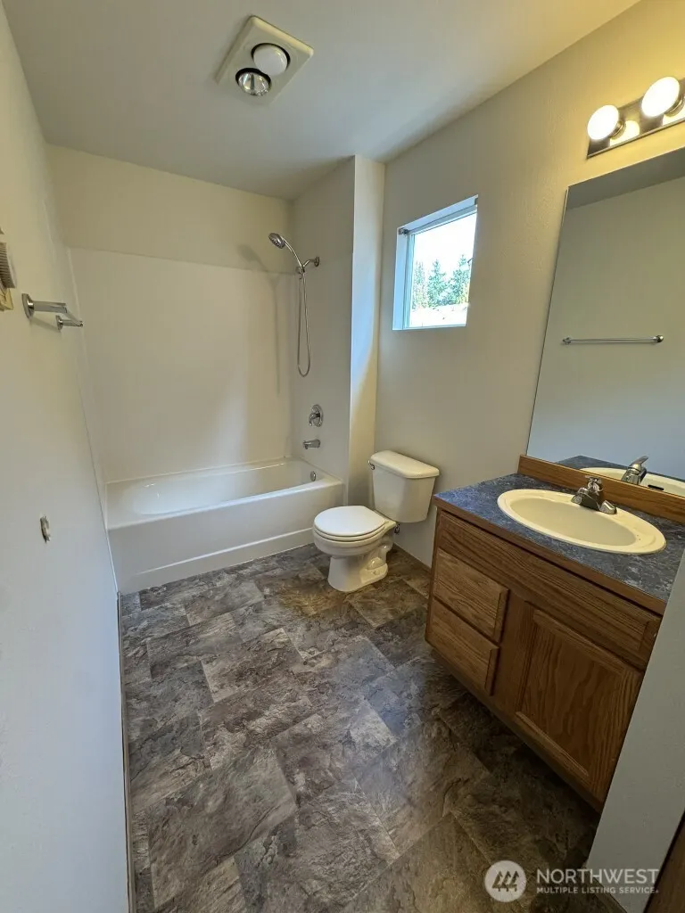 22324 NE 100th Way , Redmond, WA 98053