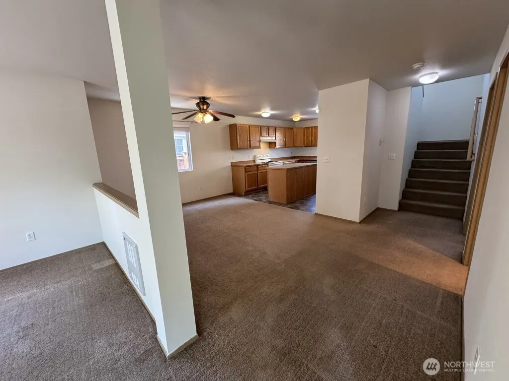 22324 NE 100th Way , Redmond, WA 98053