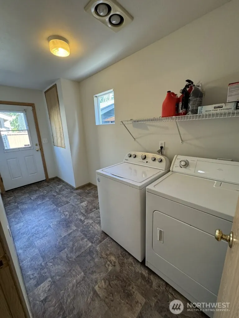 22324 NE 100th Way , Redmond, WA 98053