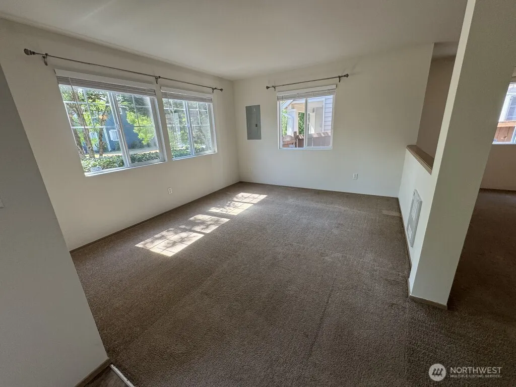 22324 NE 100th Way , Redmond, WA 98053