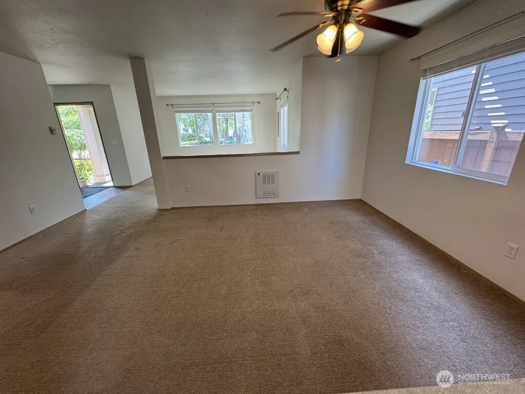 22324 NE 100th Way , Redmond, WA 98053