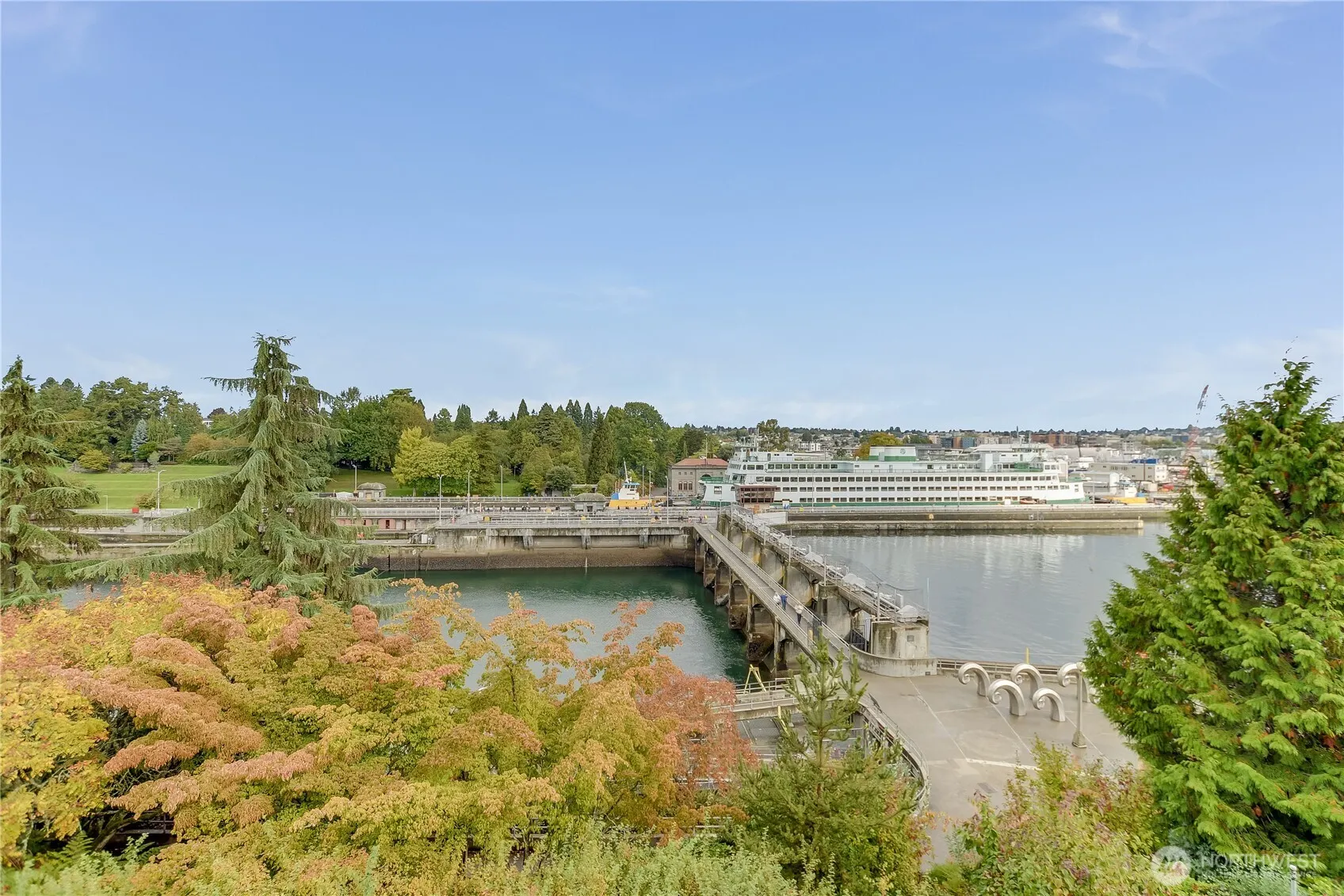 3200 W Commodore Way #304, Seattle, WA 98199