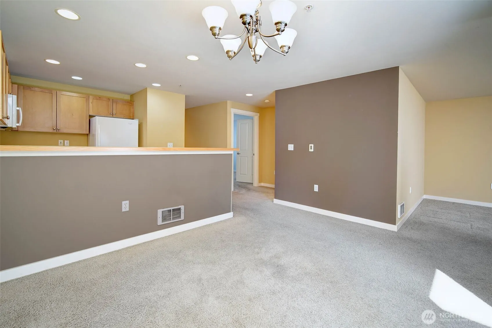 11920 98th Avenue NE #205, Kirkland, WA 98034