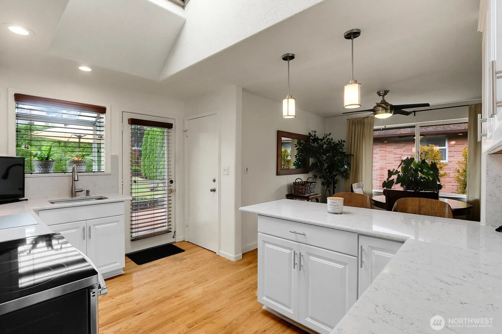 4012 SW 107th Street , Seattle, WA 98146