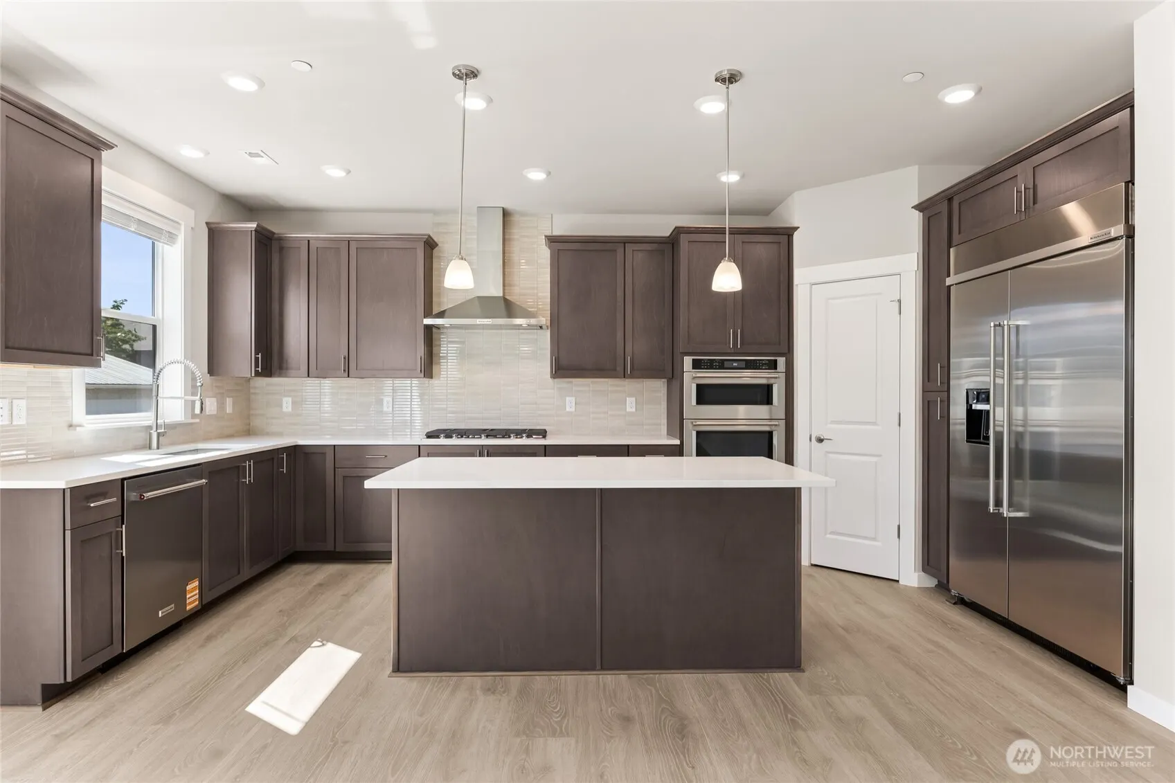 13512 NE 106th Court #27, Kirkland, WA 98033