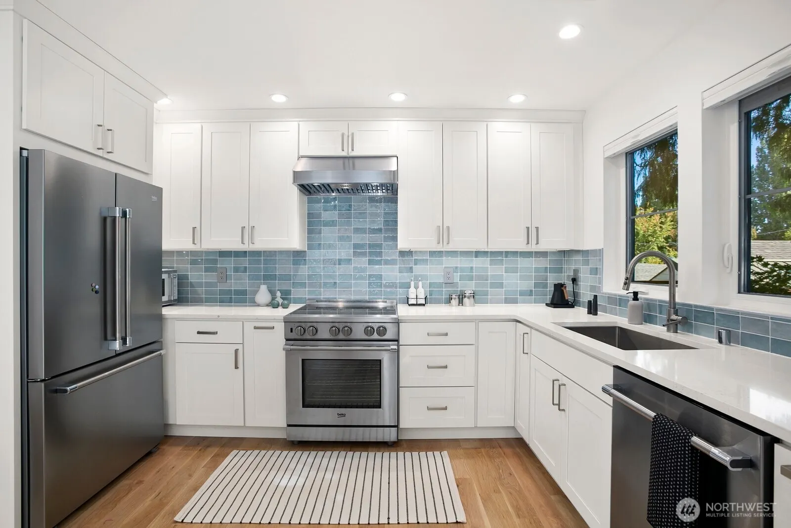 10421 41st Avenue SW, Seattle, WA 98146