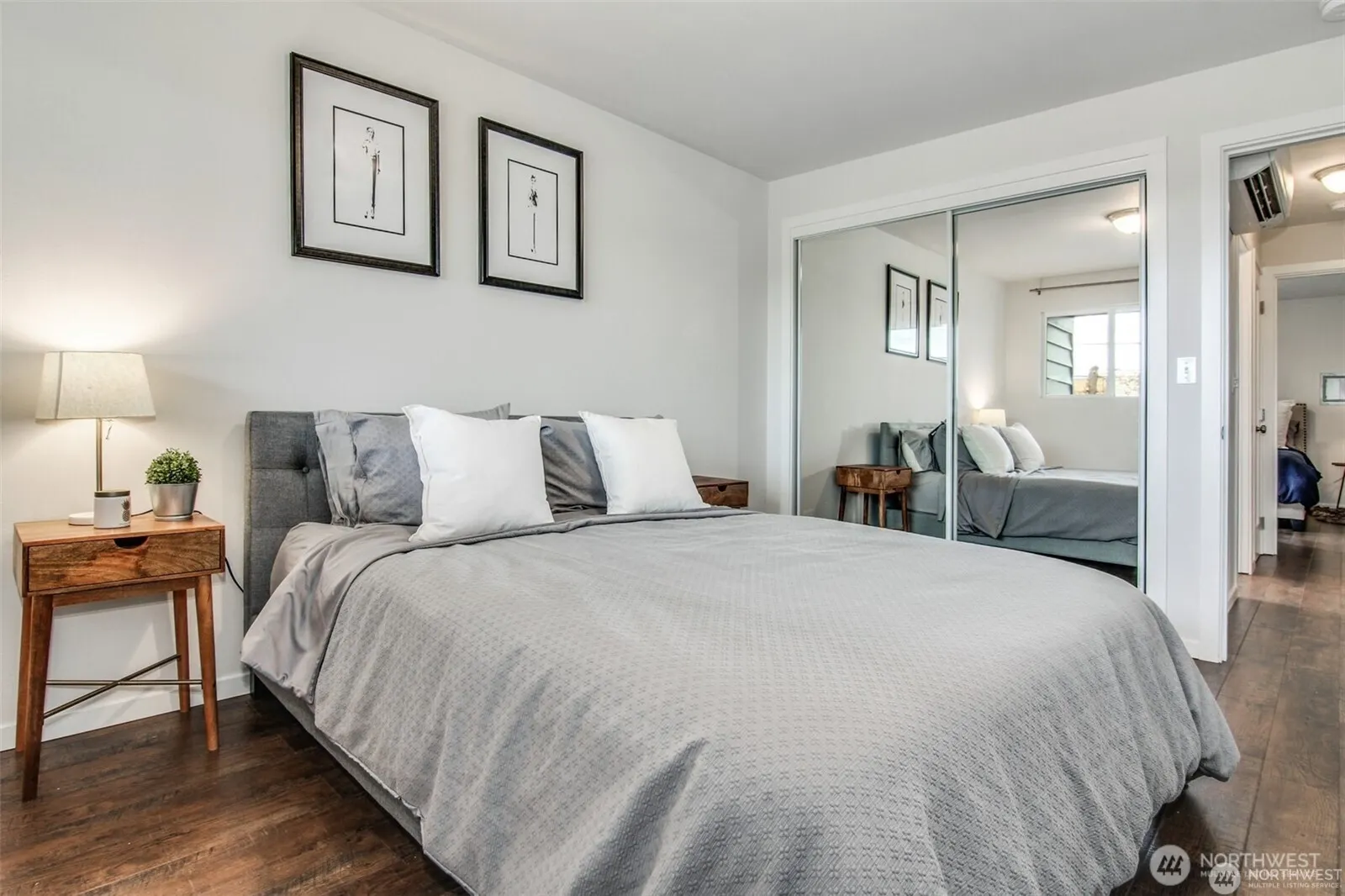 505 3rd Street , Kirkland, WA 98033-6216
