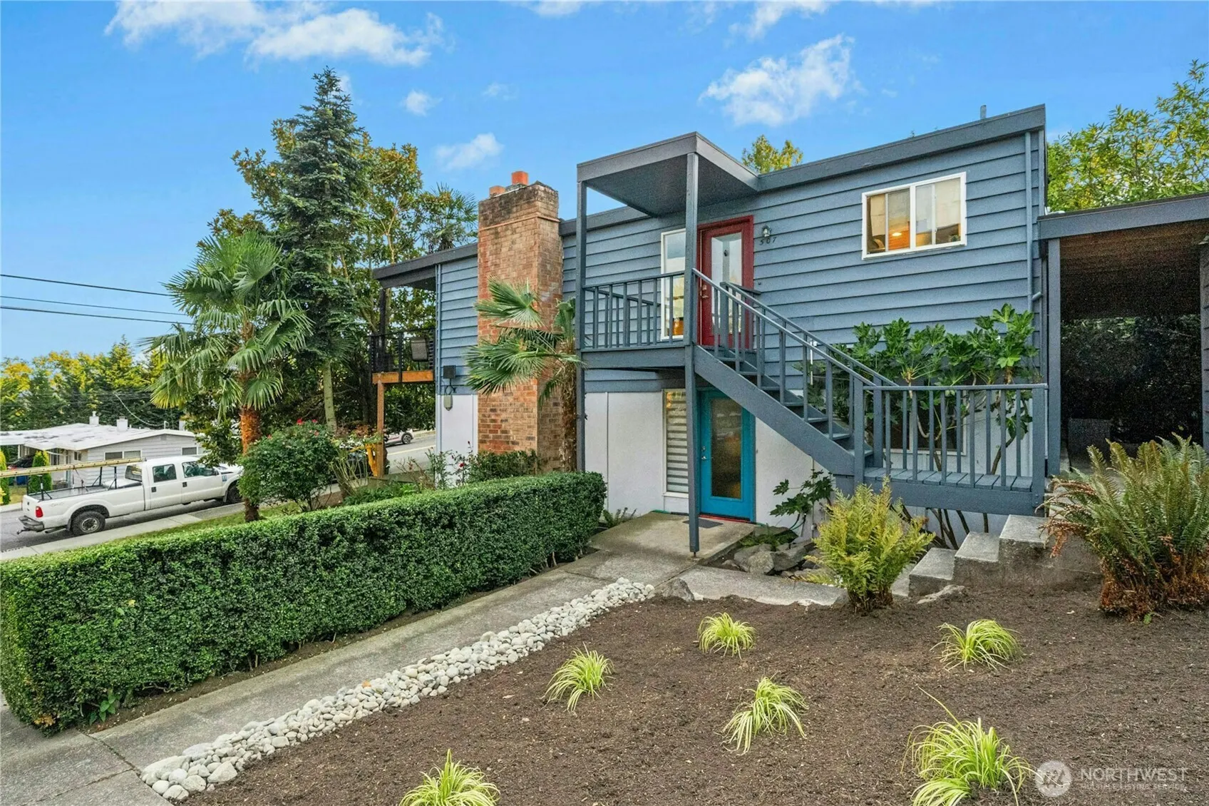 505 3rd Street , Kirkland, WA 98033-6216