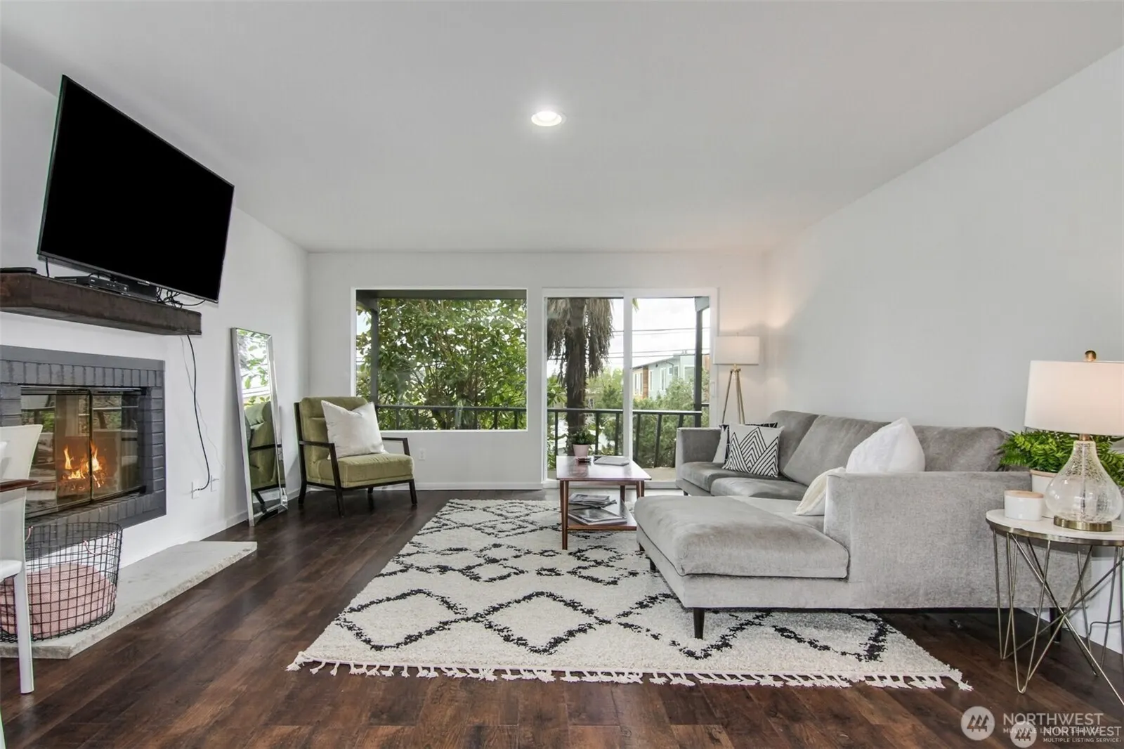 505 3rd Street , Kirkland, WA 98033-6216