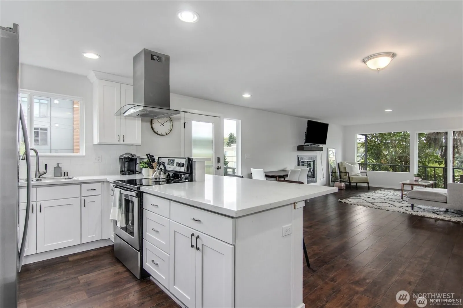 505 3rd Street , Kirkland, WA 98033-6216