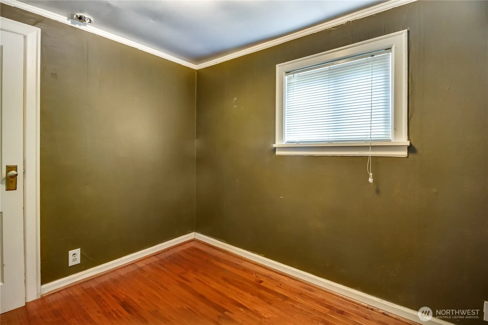 9817 35th Avenue SW, Seattle, WA 98126