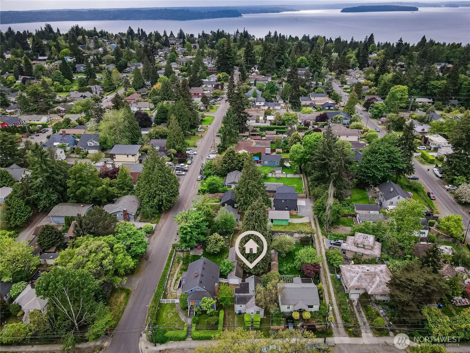 9817 35th Avenue SW, Seattle, WA 98126