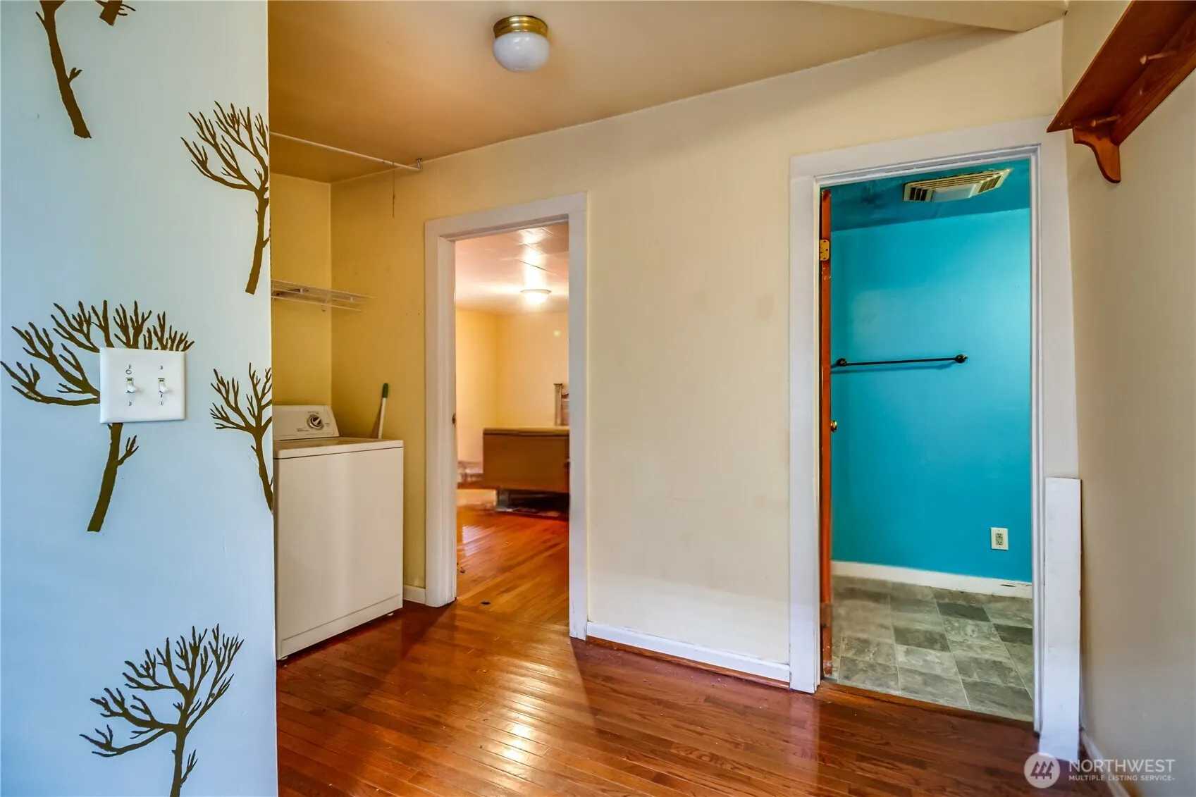 9817 35th Avenue SW, Seattle, WA 98126