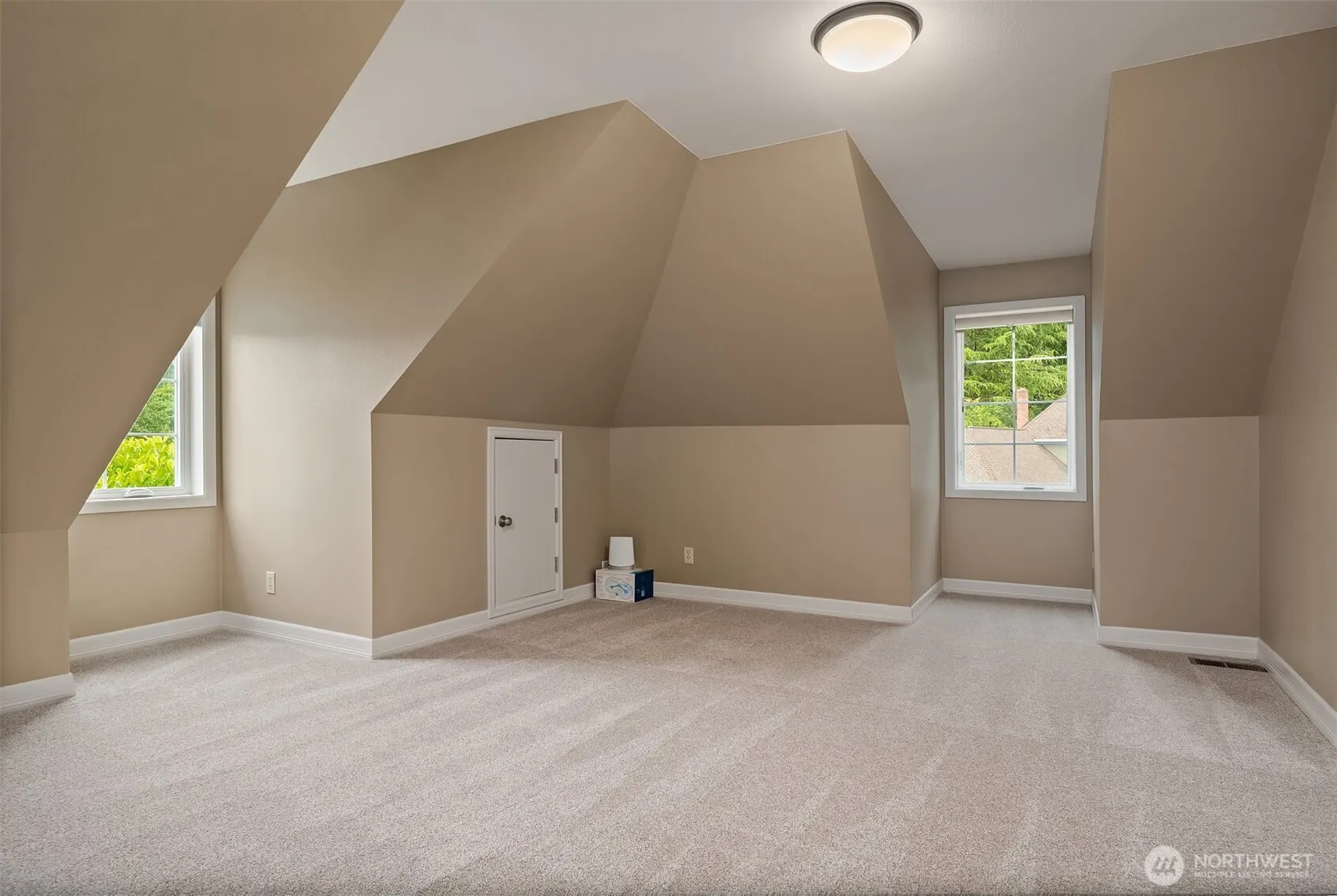 2778 NE 142nd Place , Bellevue, WA 98007