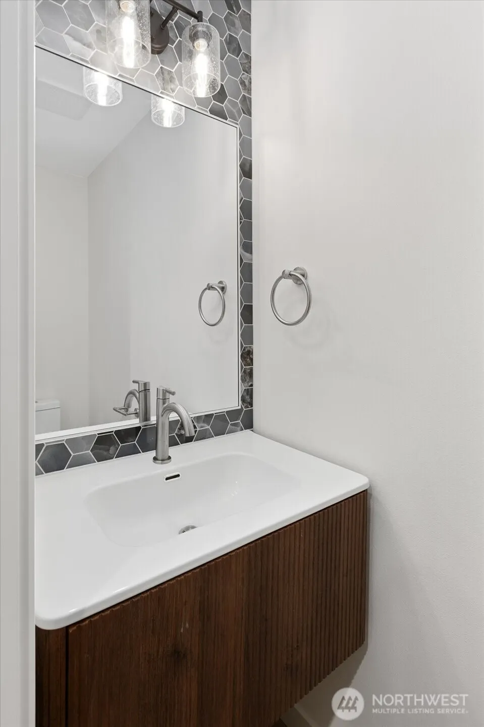 2349 NE 127 Street #B, Seattle, WA 98125