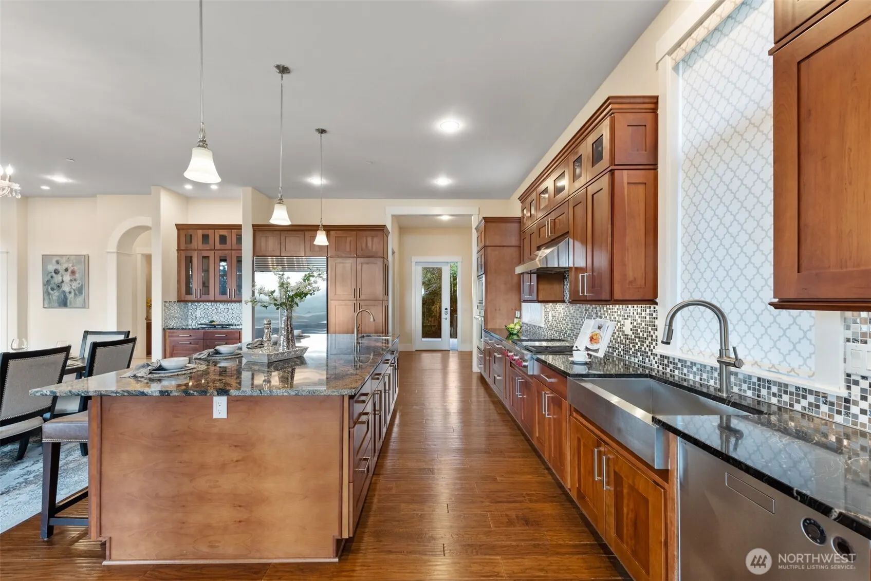 9426 Lake Washington Boulevard NE, Bellevue, WA 98004