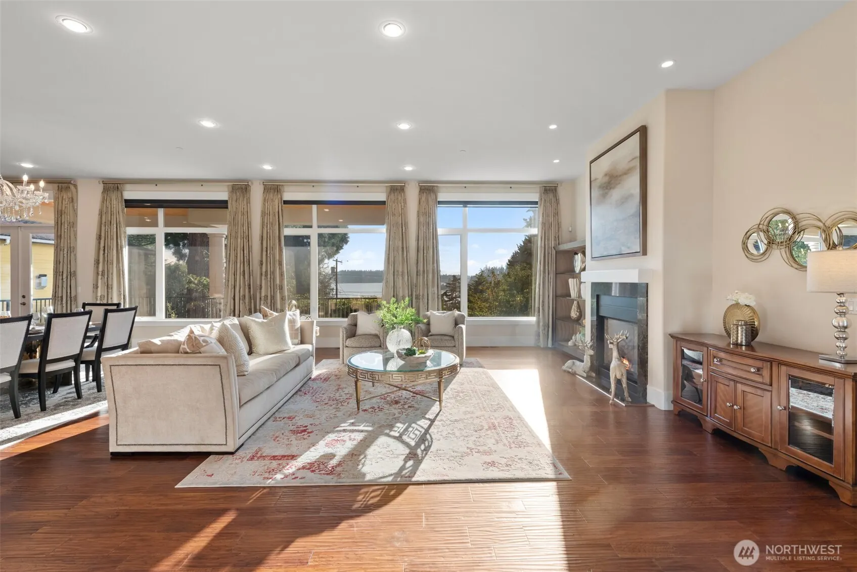 9426 Lake Washington Boulevard NE, Bellevue, WA 98004