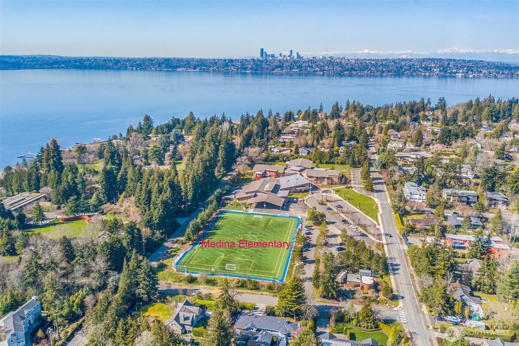 9426 Lake Washington Boulevard NE, Bellevue, WA 98004