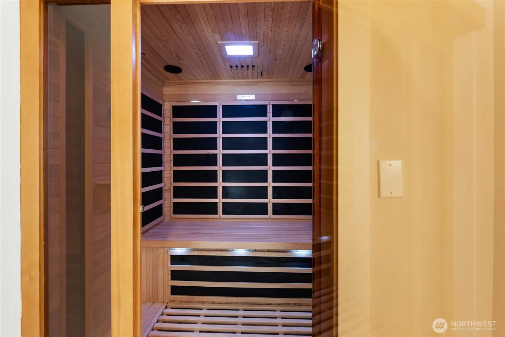 9426 Lake Washington Boulevard NE, Bellevue, WA 98004