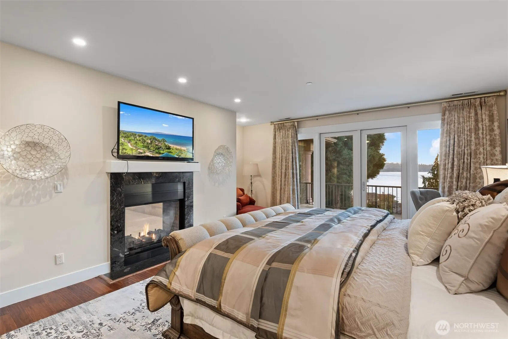 9426 Lake Washington Boulevard NE, Bellevue, WA 98004