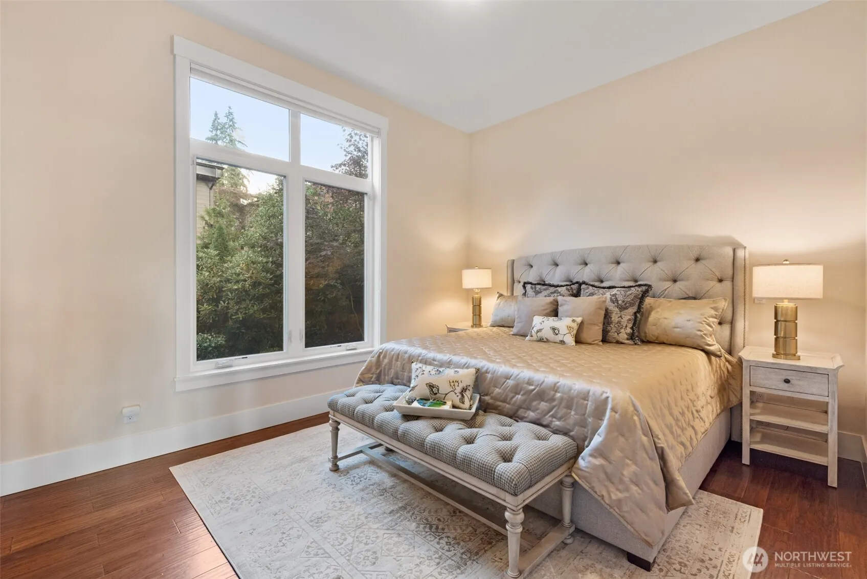 9426 Lake Washington Boulevard NE, Bellevue, WA 98004