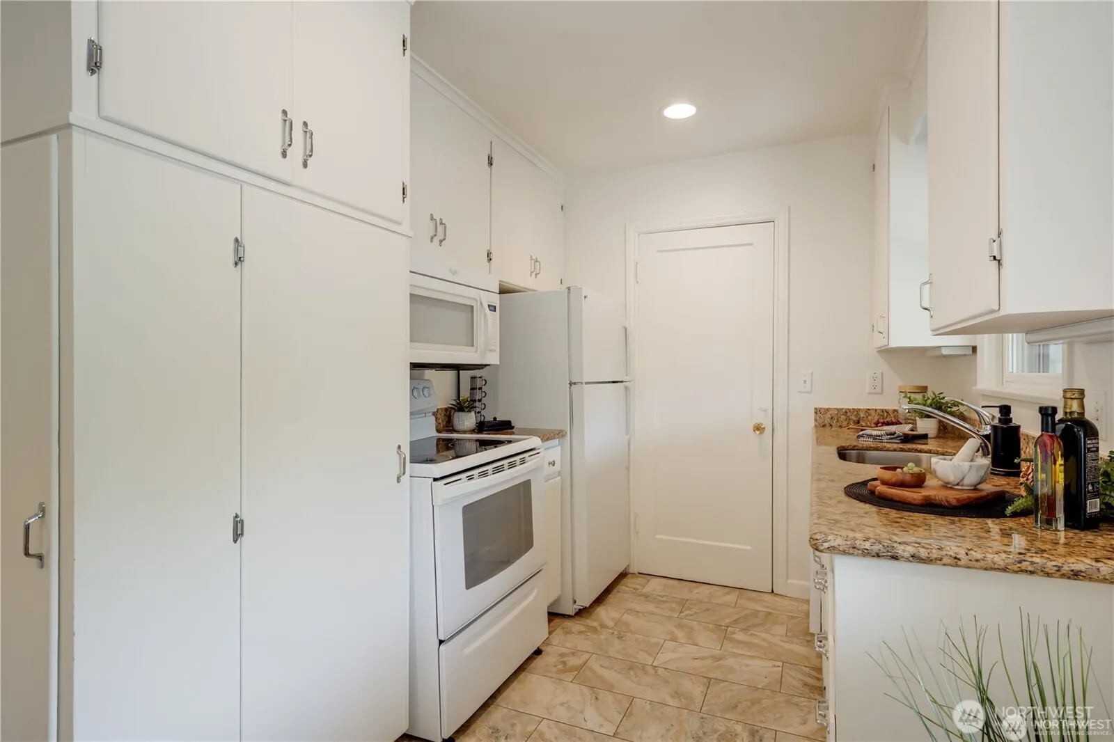 4052 Williams Avenue W, Seattle, WA 98199