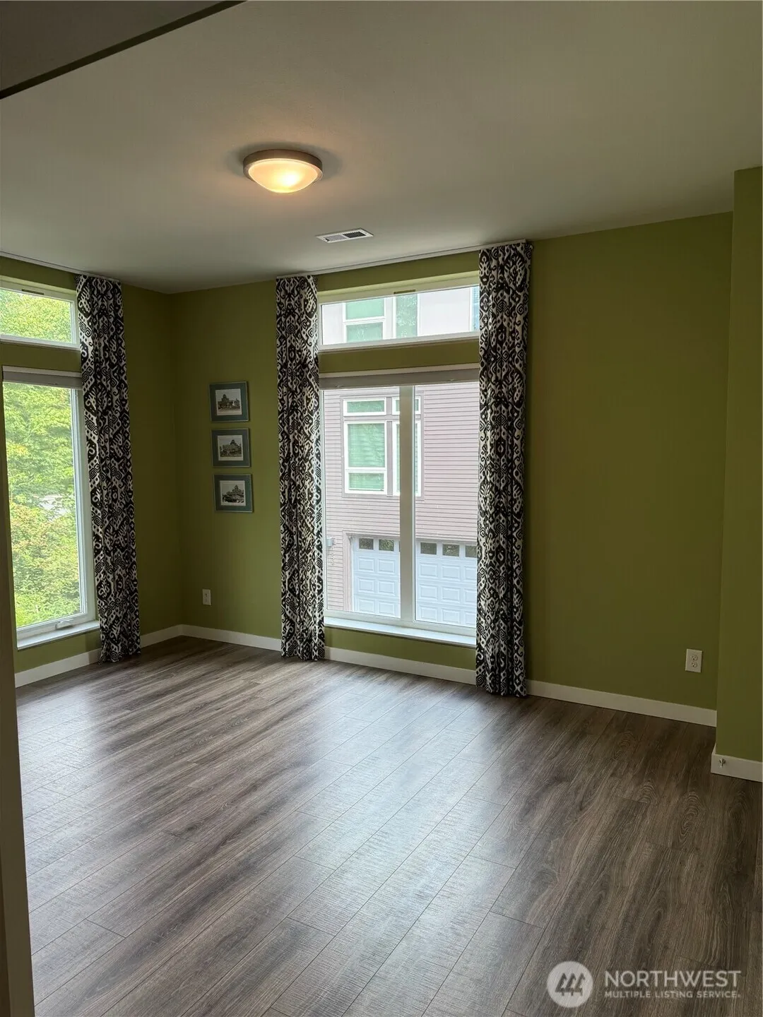 1593 139th Court NE #16, Bellevue, WA 98005-4257