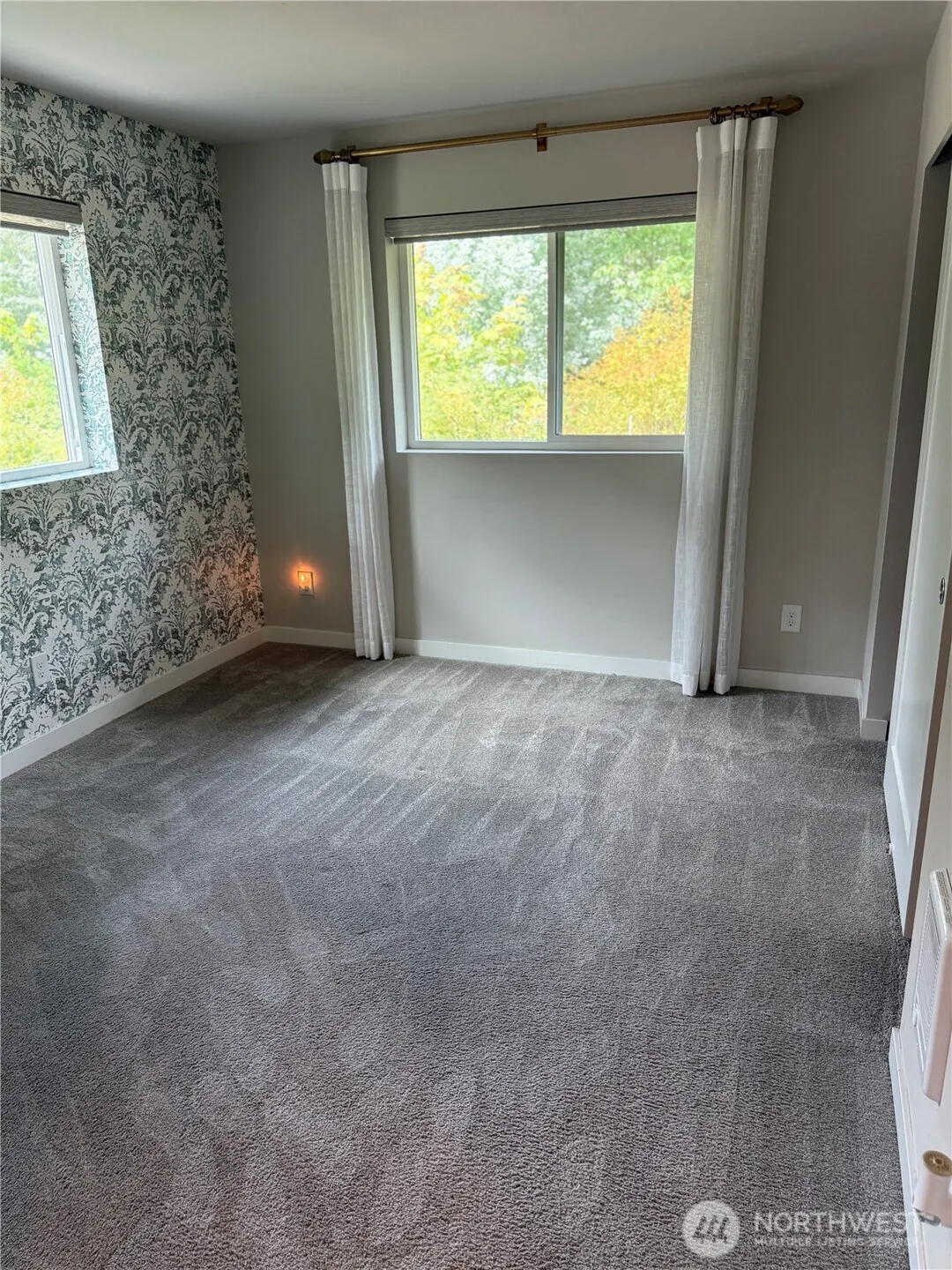 1593 139th Court NE #16, Bellevue, WA 98005-4257
