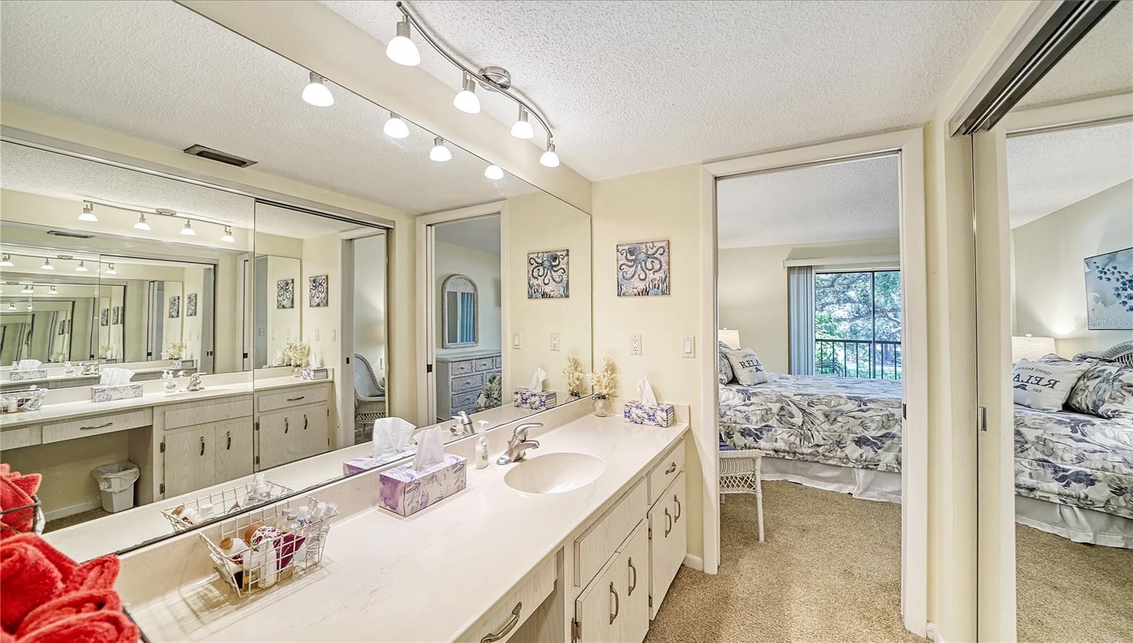149 ENGLEWOOD ISLES PKWY #611, #611
