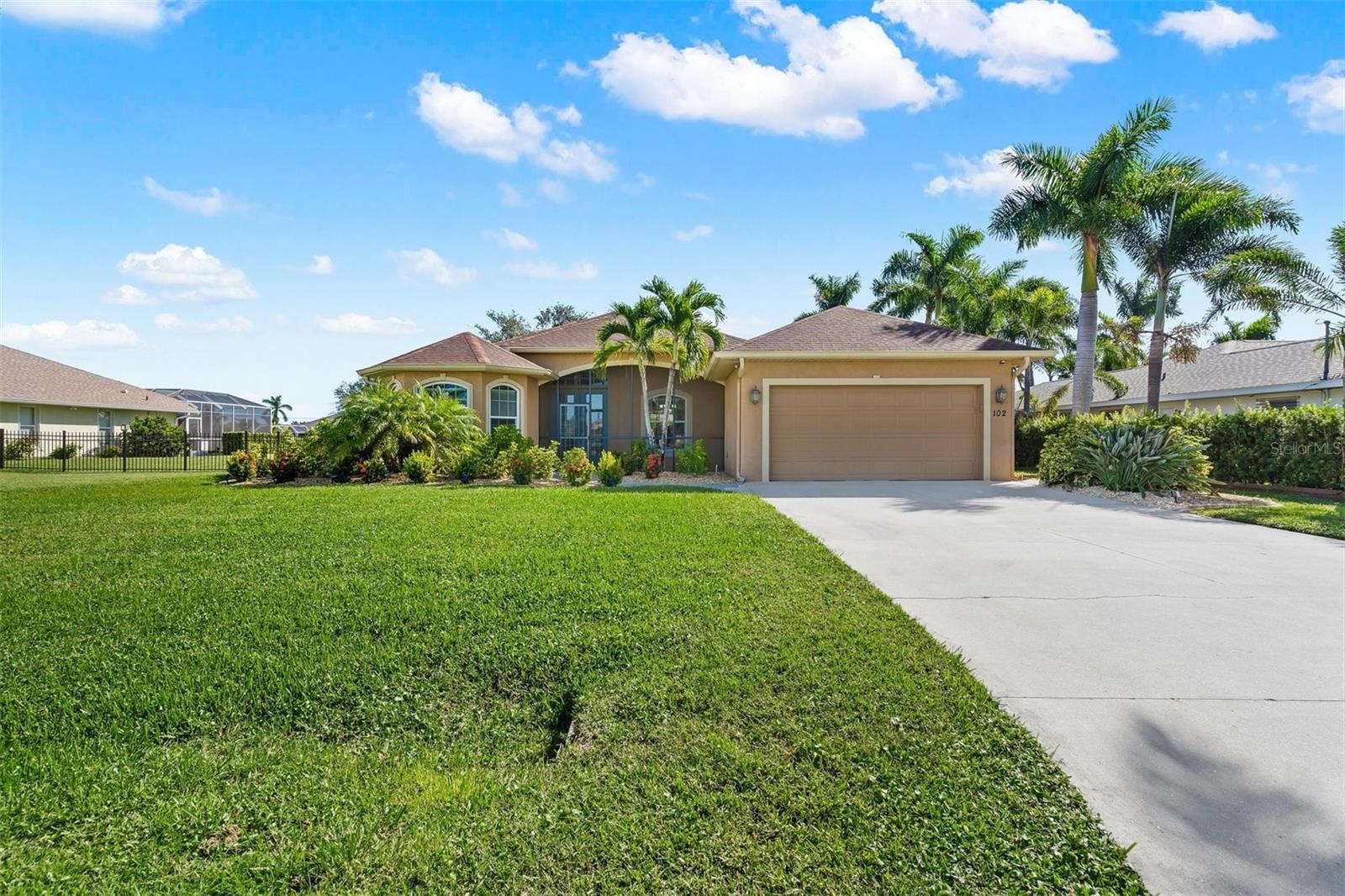 102 BROADMOOR LN