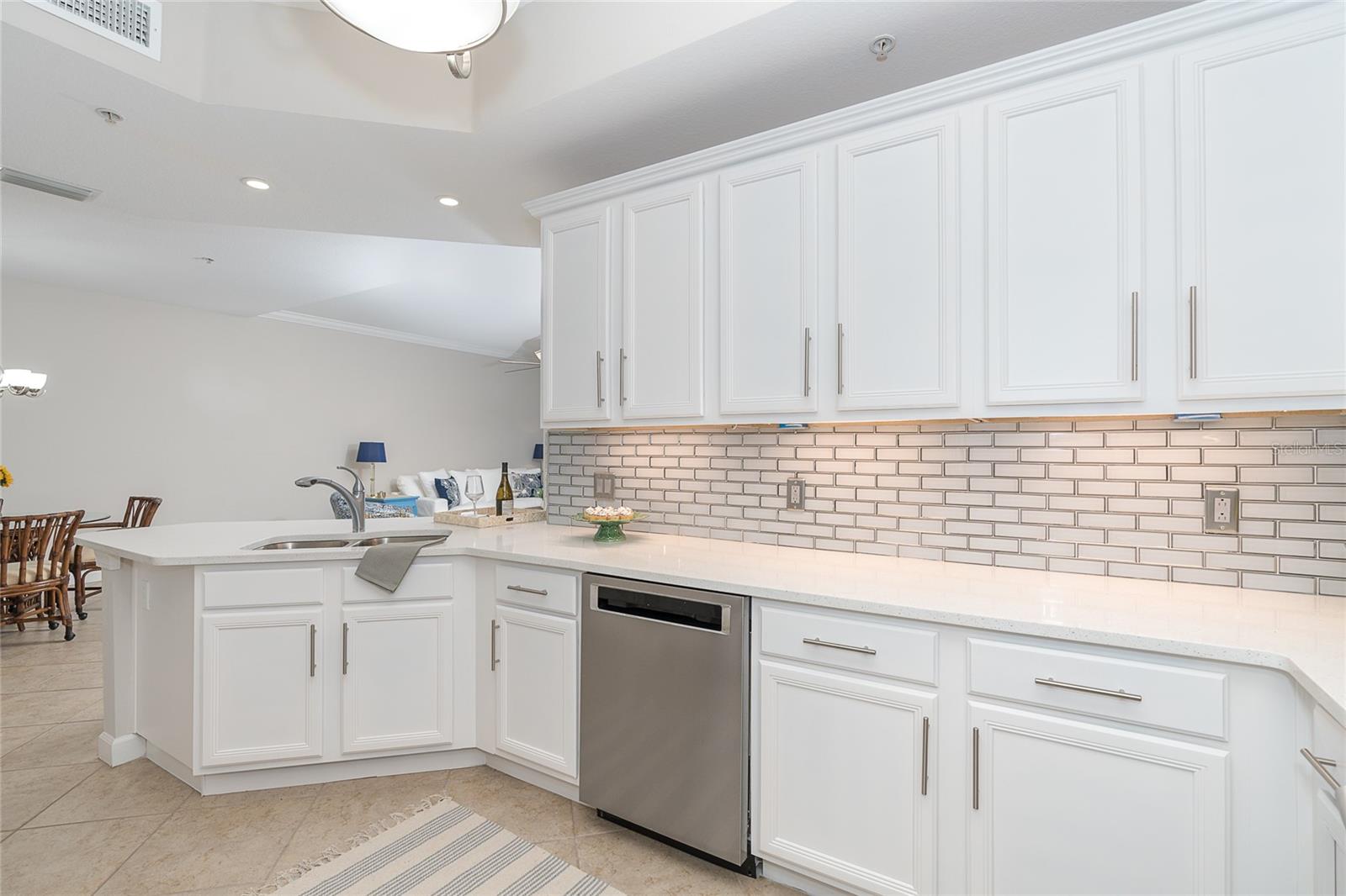 10501 AMBERJACK WAY #202, #202