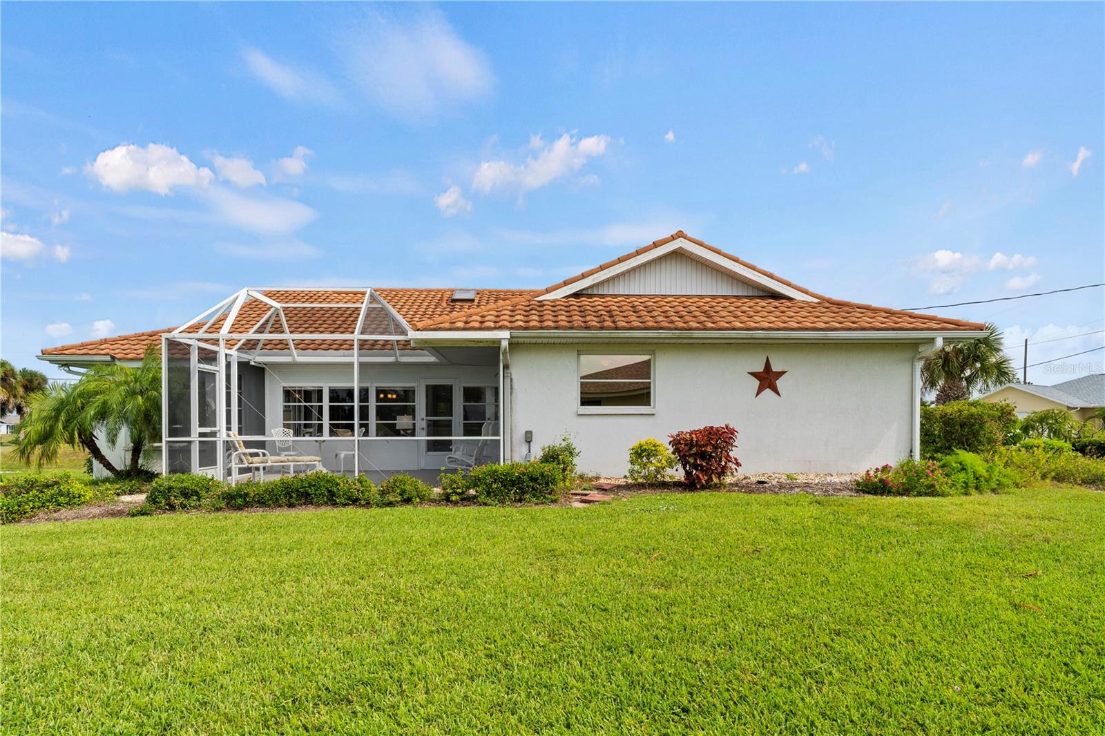 2 BUNKER CIR