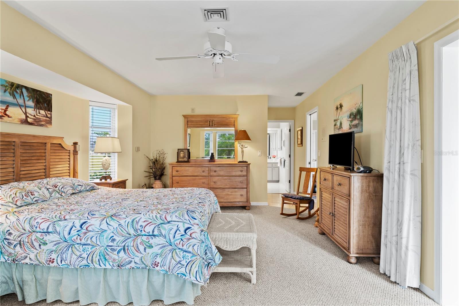 2 BUNKER CIR