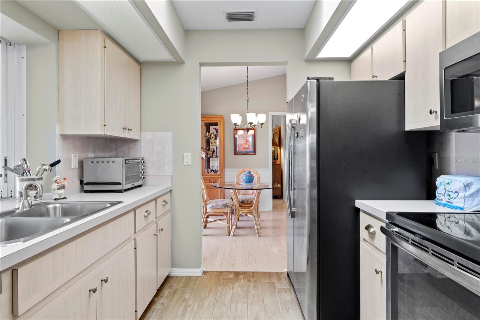 2 BUNKER CIR