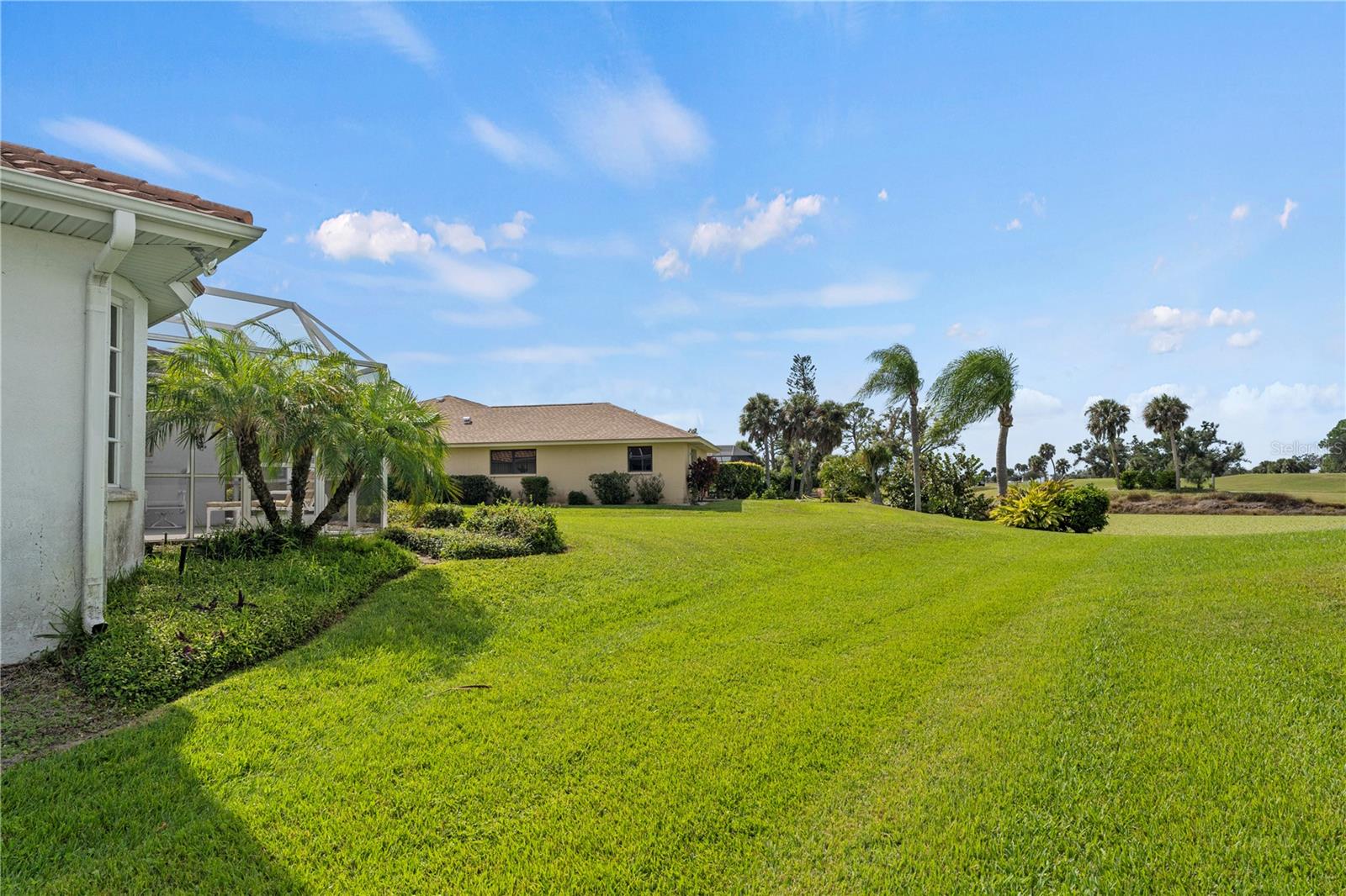 2 BUNKER CIR