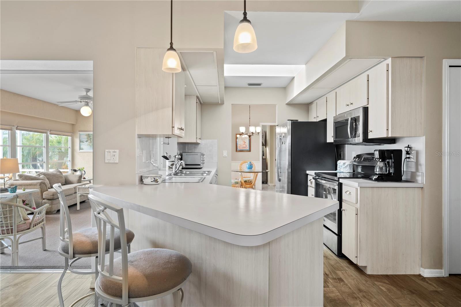 2 BUNKER CIR