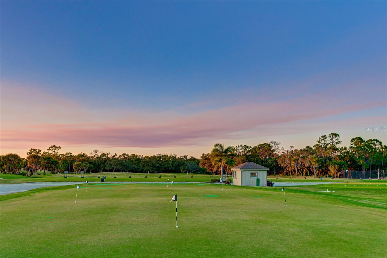711 BACK NINE DR