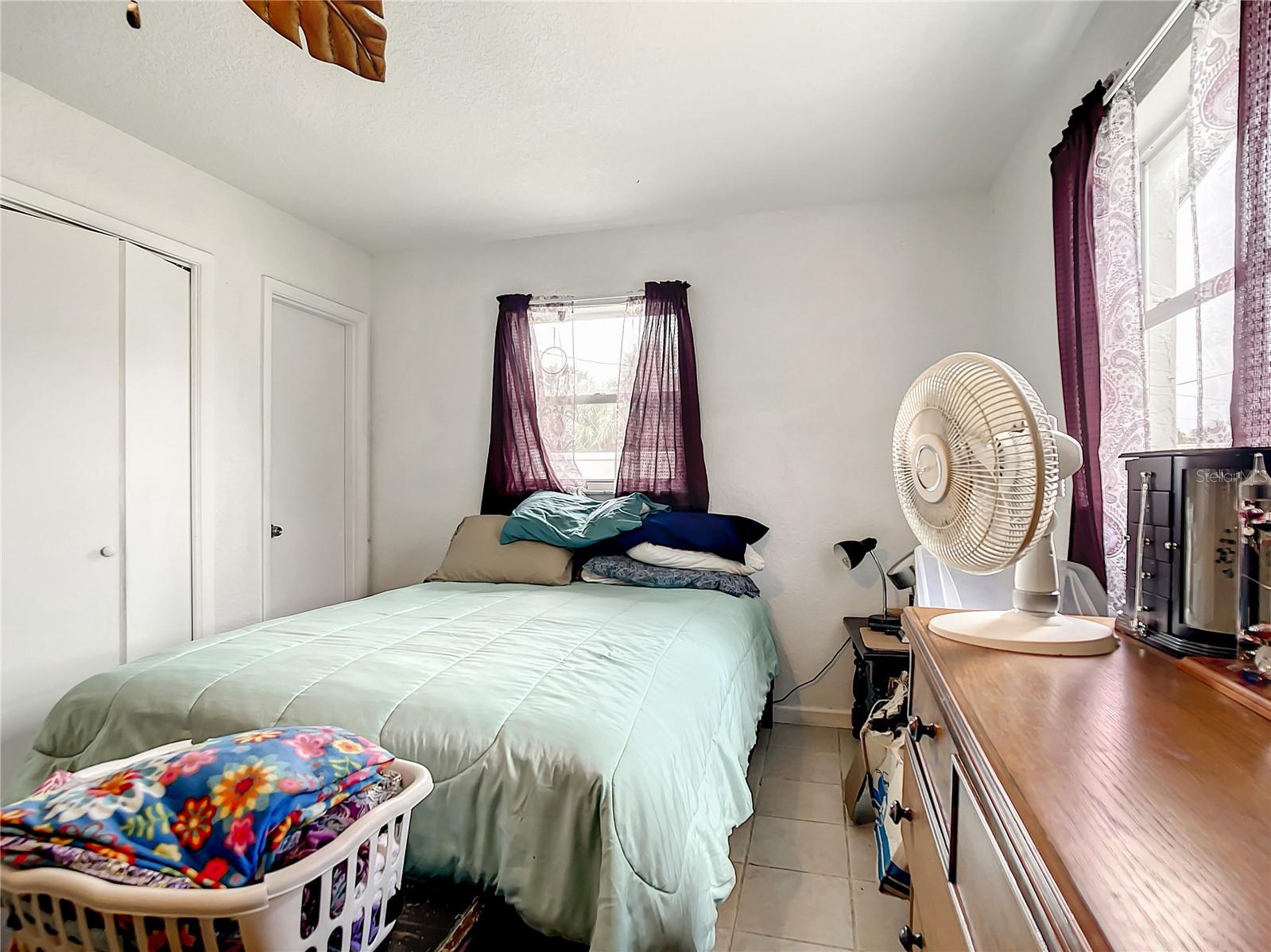 2121 GENTIAN RD