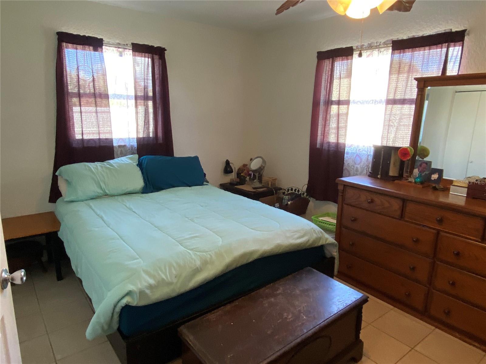2121 GENTIAN RD