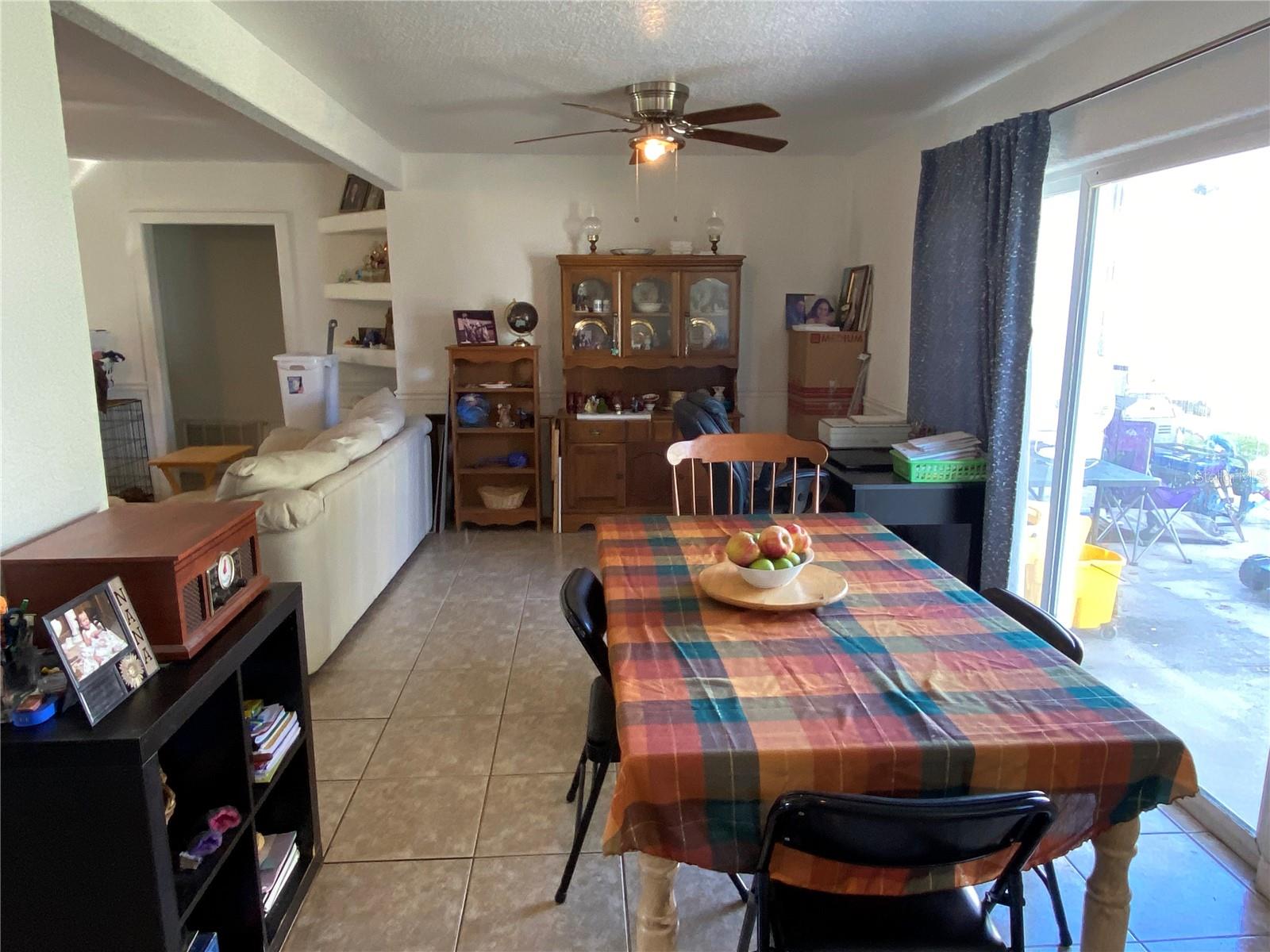 2121 GENTIAN RD