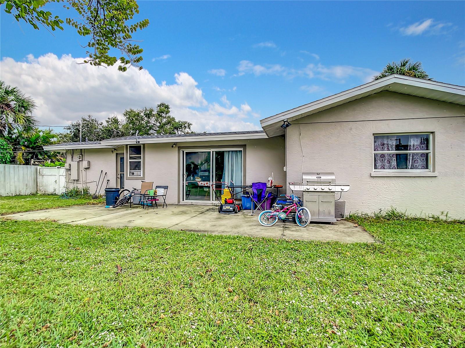2121 GENTIAN RD