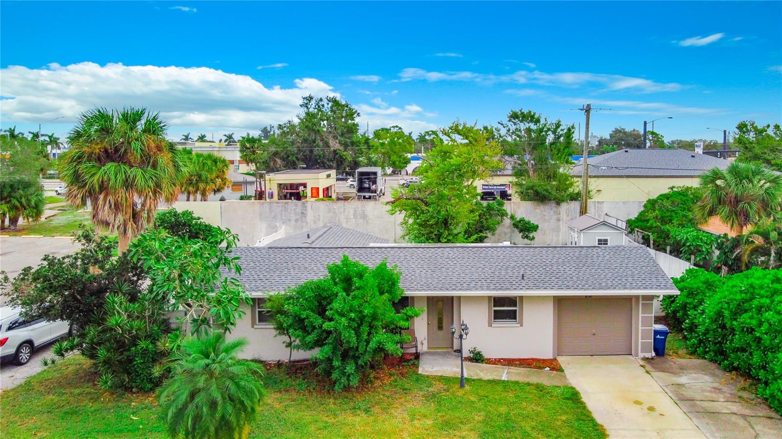 2121 GENTIAN RD