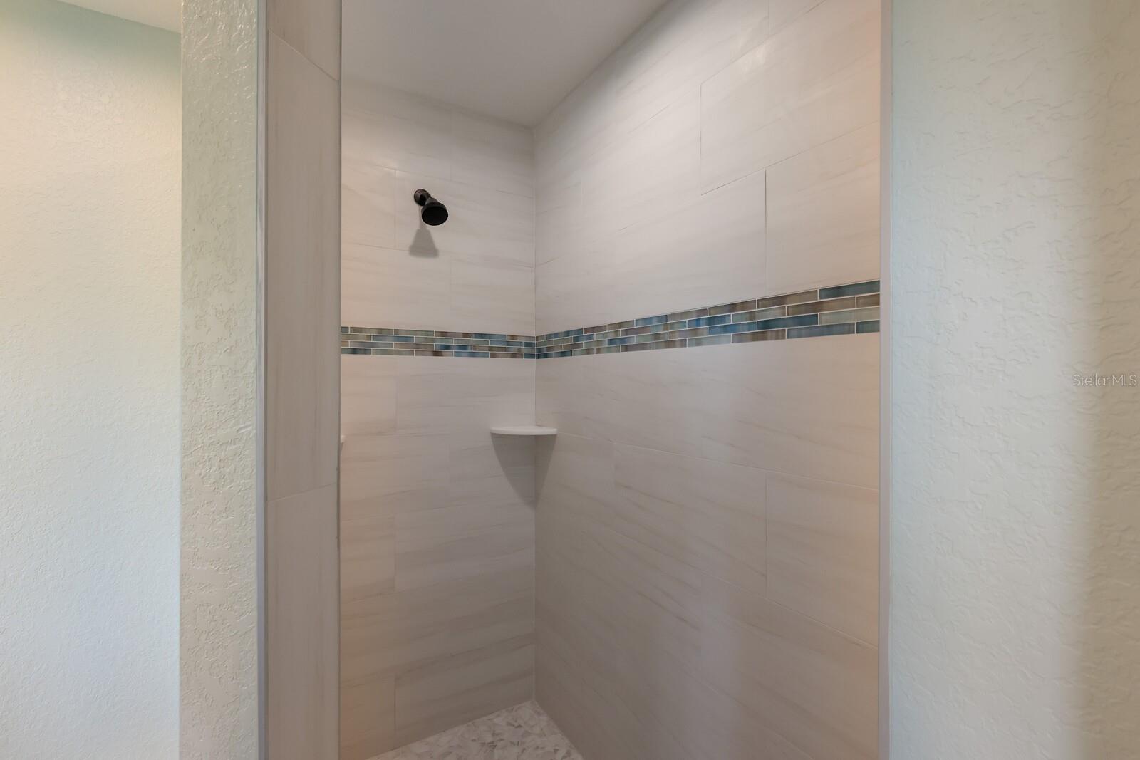 229 BAYTREE DR