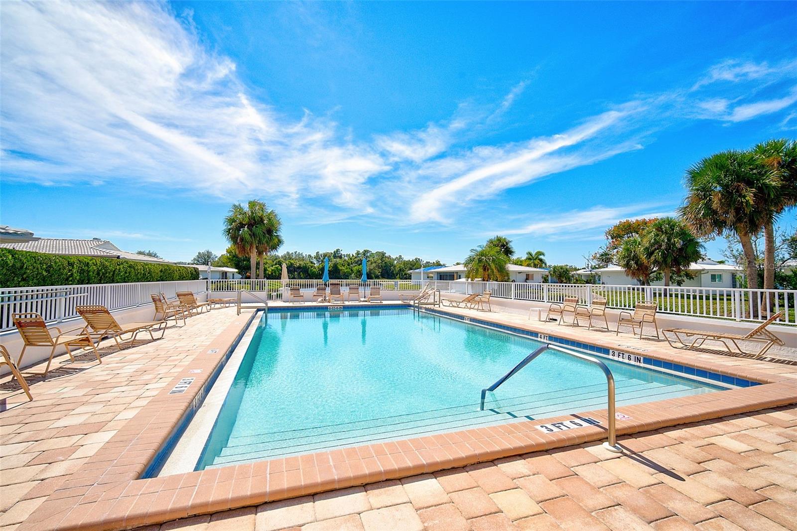 360 CIRCLEWOOD DR #E2-7, #E2-7