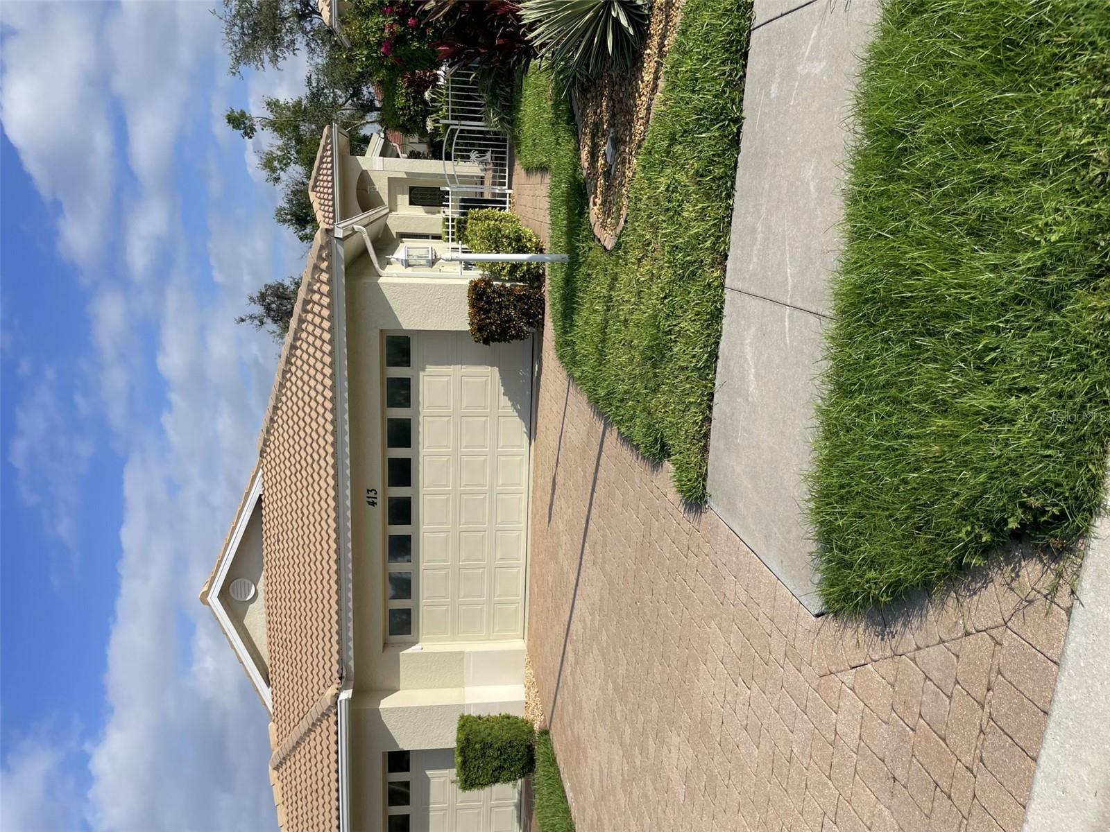 413 LEHALIS DR