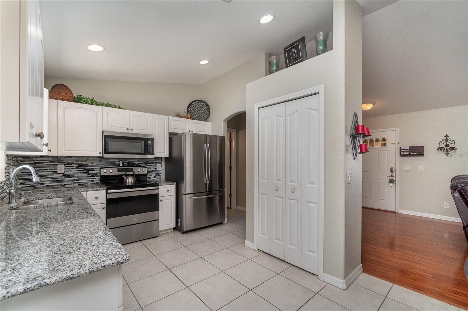 2487 MALIBU LN