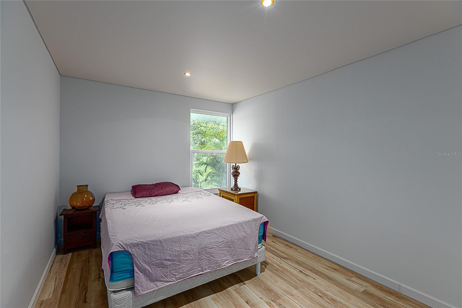 295 ANNAPOLIS LN