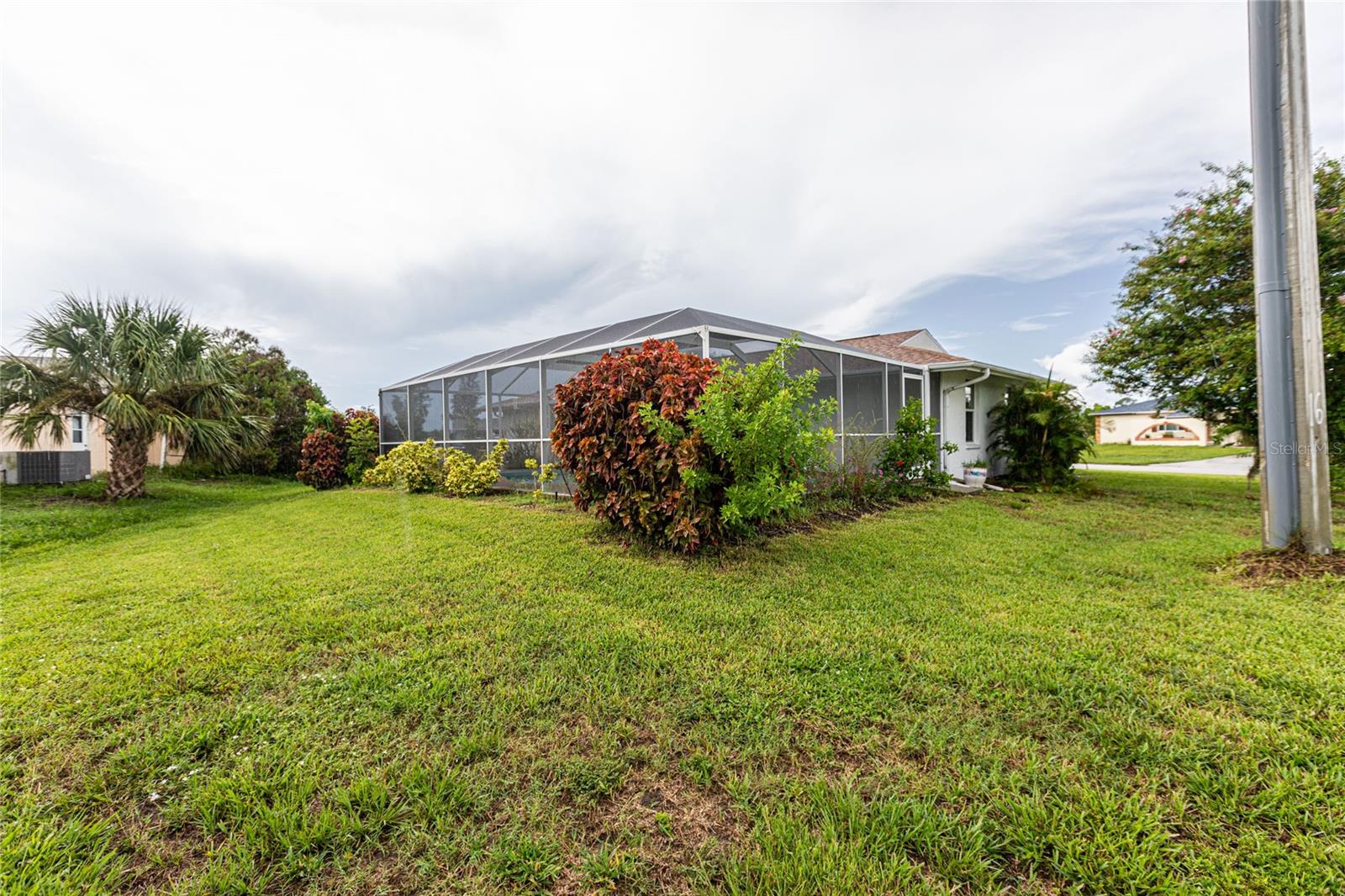 295 ANNAPOLIS LN