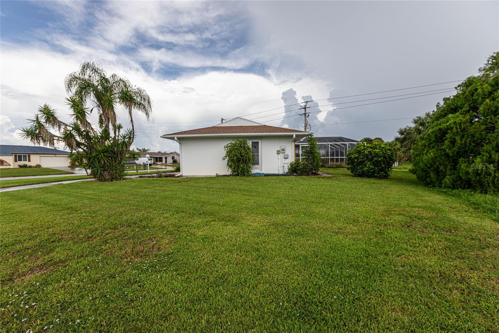 295 ANNAPOLIS LN