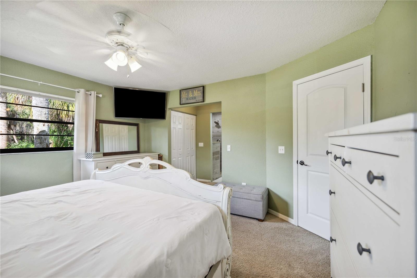 2480 COLONADE LN